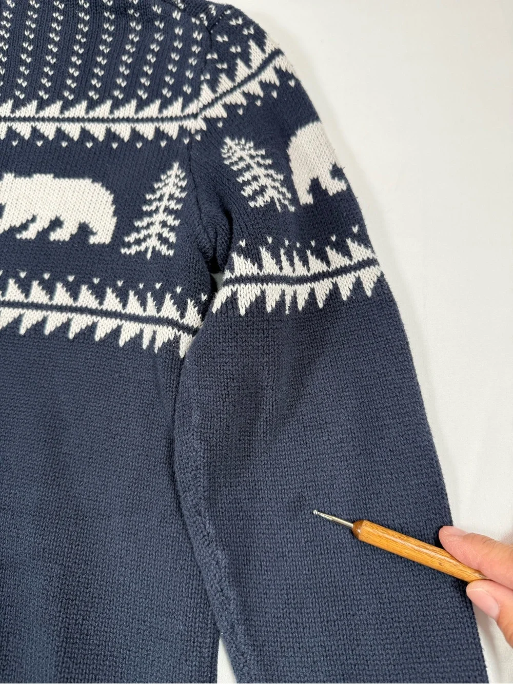 OLD NAVY Boys Hooded Fair Isle Bear Sweater L 10-12 Preppy Cabin Mountain Winter